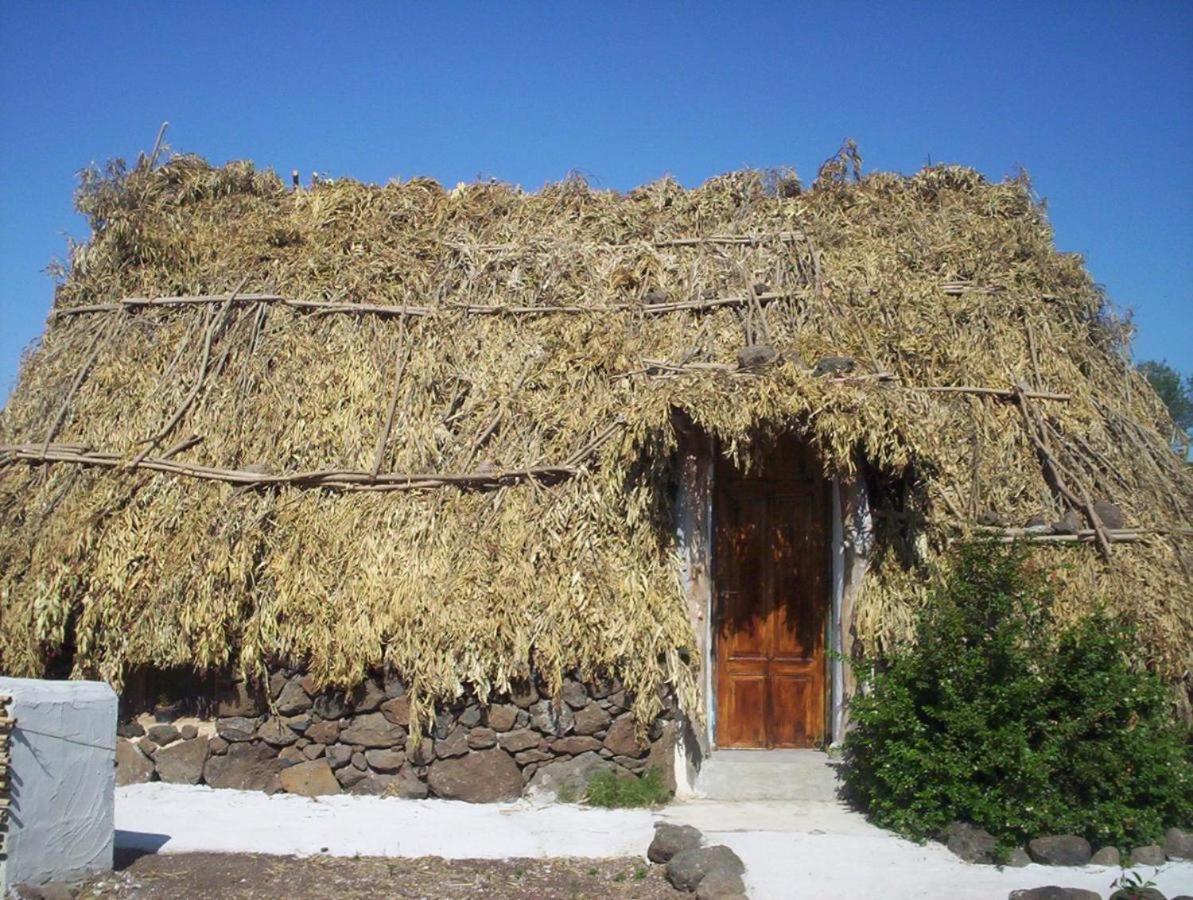 Ovile Juanne Loddo Орозеи Экстерьер фото